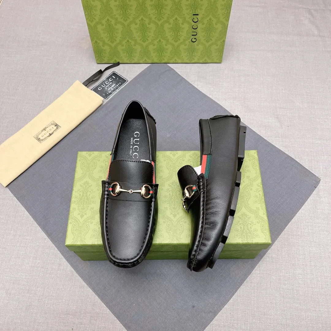 p400 GUCCI, Gucci official flagship store original casual beanie shoes ~ Four Seasons Trendy Shoes 👟》New version at the counter, Gucci 1:1 high-quality workmanship, upper: imported pebbled calfskin, genuine sweat-absorbent pigskin lining, fashionable lazy business style design, casual loafers, running shoes are perfect for young people. British fashion boots 😍 Equipped with original raw rubber wear-resistant outsole, absolutely high-end and classy, ​​suitable for drivers only 🚗 A must-have for fashionable men, standard code 37-45 No. 071
